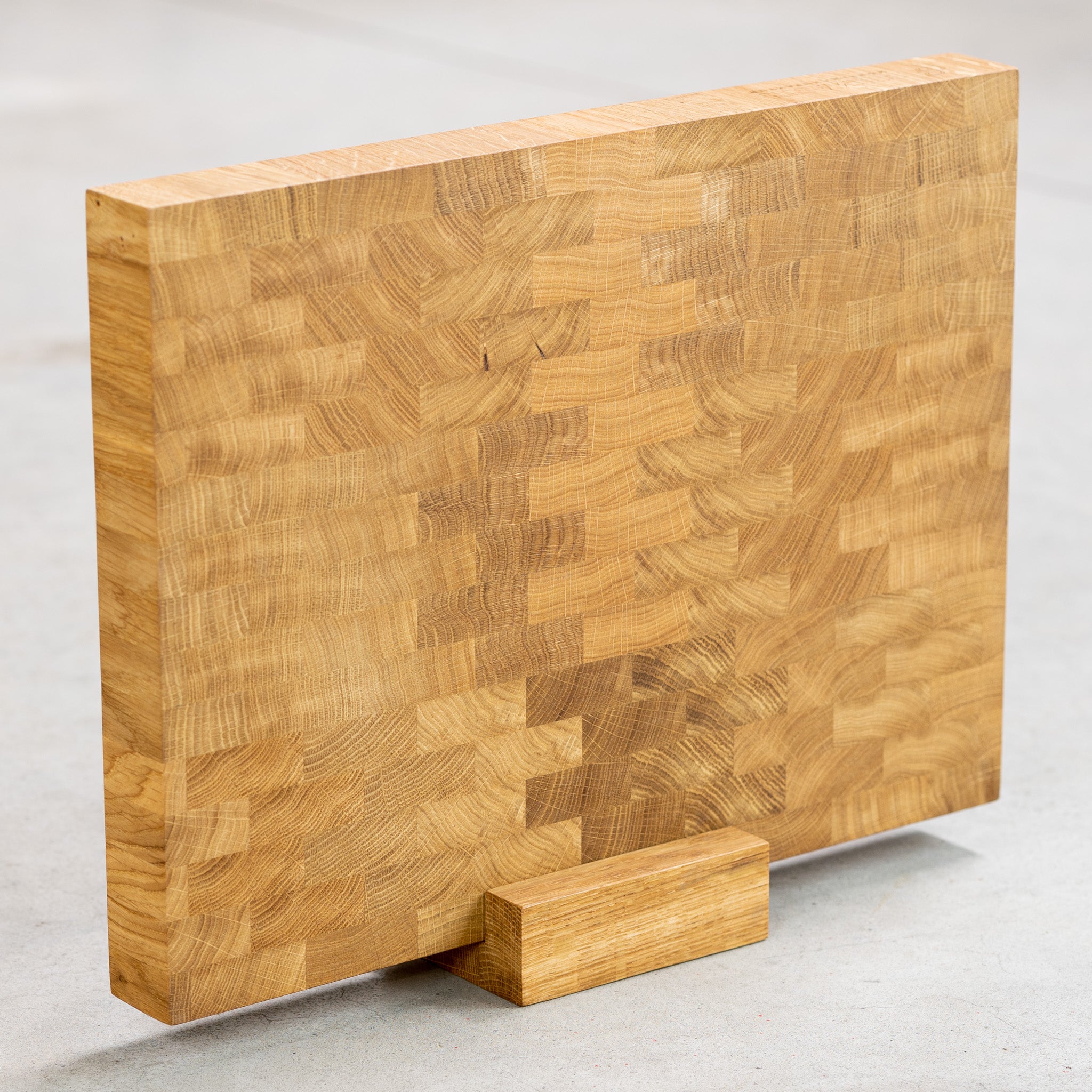 Premium Hirnholz Schneidebrett aus Eiche - 40 × 30 × 4 cm